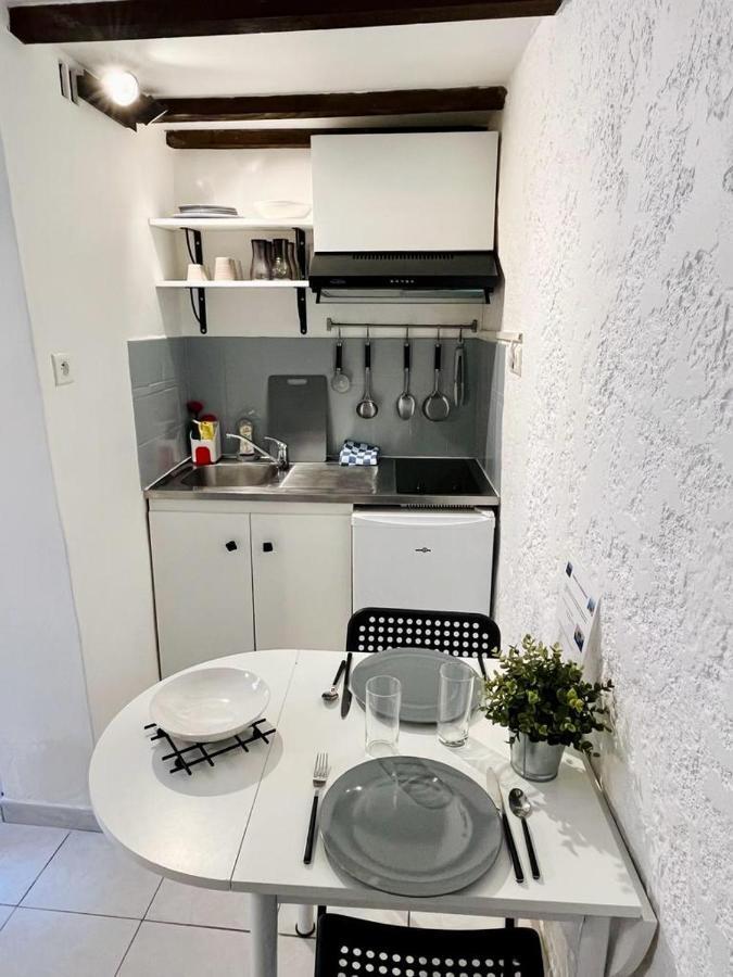 Studio En Duplex La Roquebrussanne Exteriér fotografie