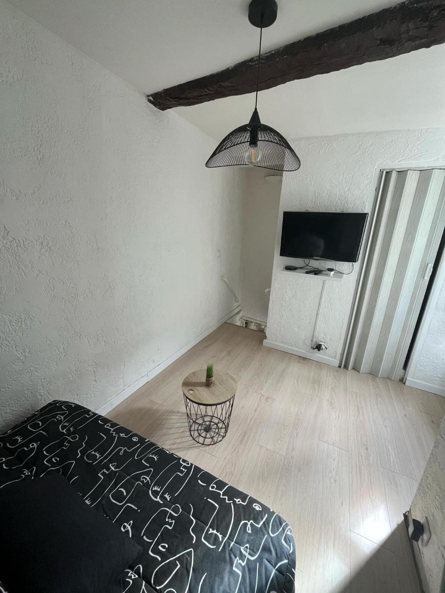 Studio En Duplex La Roquebrussanne Exteriér fotografie