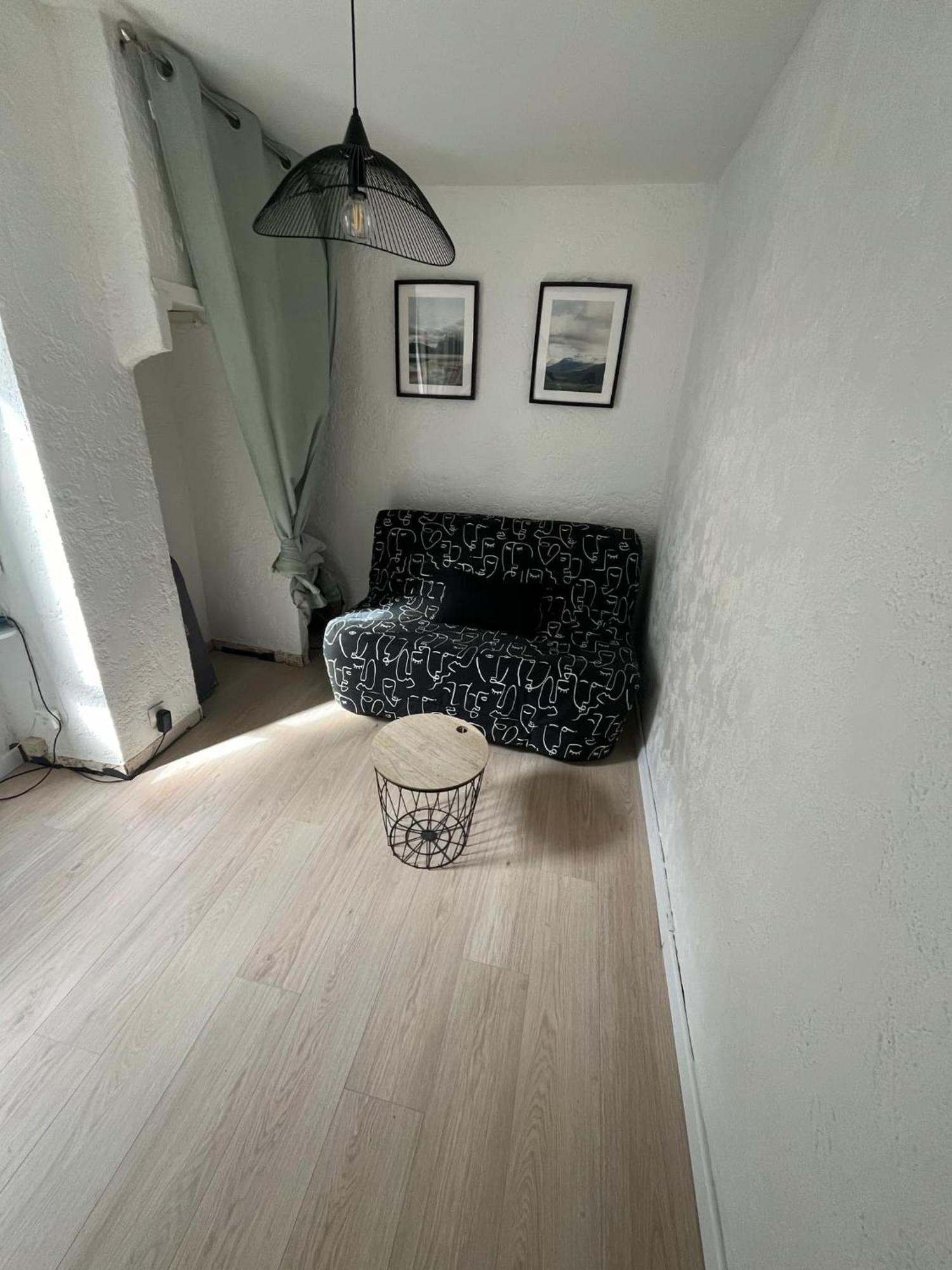 Studio En Duplex La Roquebrussanne Exteriér fotografie